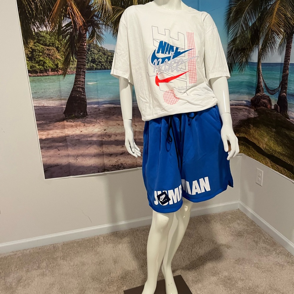 UNISEX Nike COMBO Graphic Tee and Bold Blue Shorts